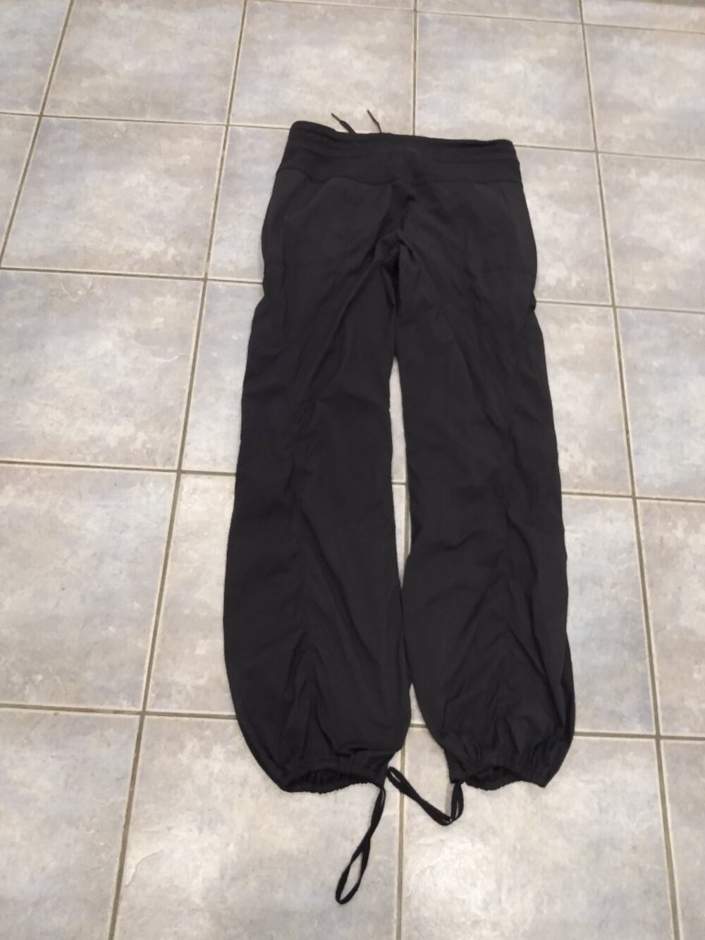 Women's Lululemon Dance Studio Pants Size 8 Black